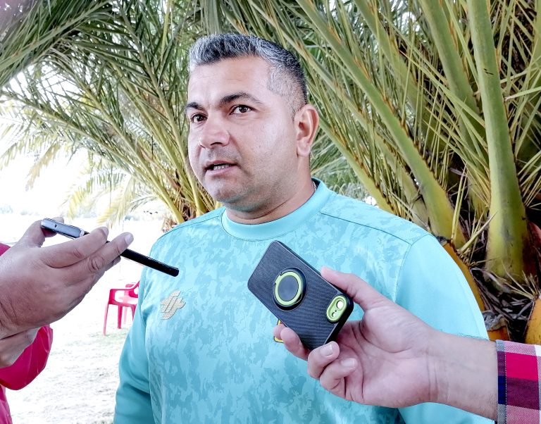 Damián Muñoz: “Será un partido de mucha paciencia”