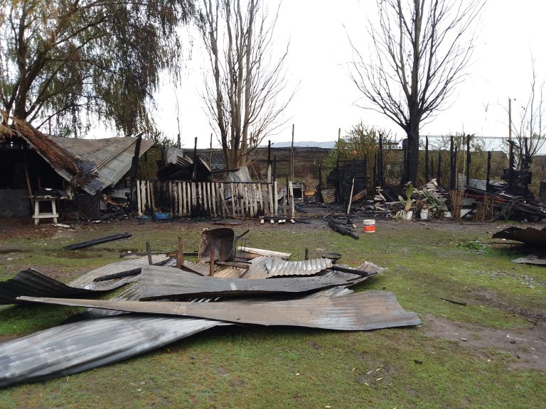 Artista y locutora lamenta incendio que destruyó “rancho” destinado a eventos