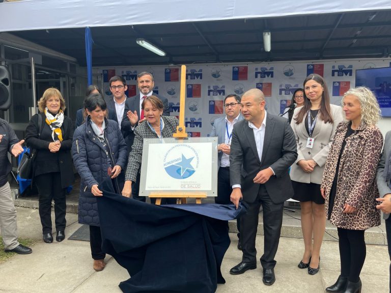 Acreditan la calidad de los servicios que prestan hospitales de Molina y Licantén