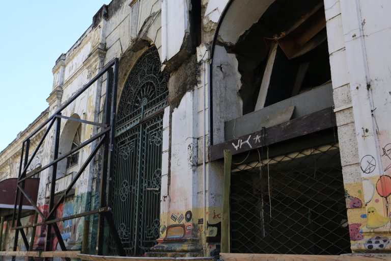 Locatarios expectantes ante reconstrucción del Mercado Central