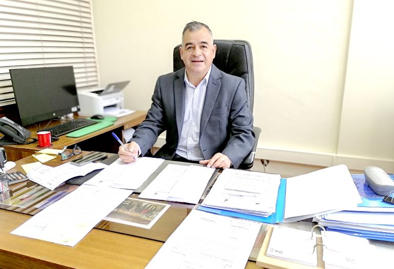 Dan a conocer causas de algunos anegamientos de calles en Curicó