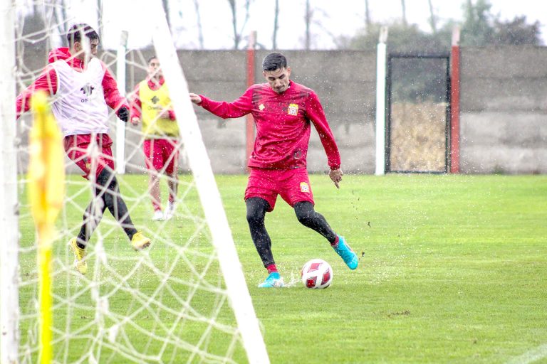 Albirrojos no detienen la búsqueda