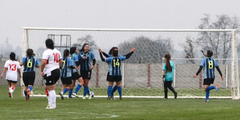 Las chicas y el equipo de futsal tropiezan