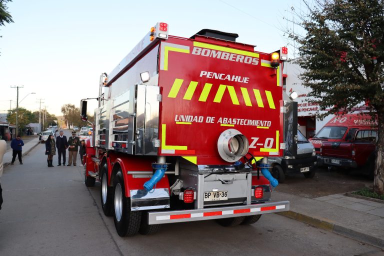 Bomberos de Pencahue cuenta ahora con primer camión aljibe