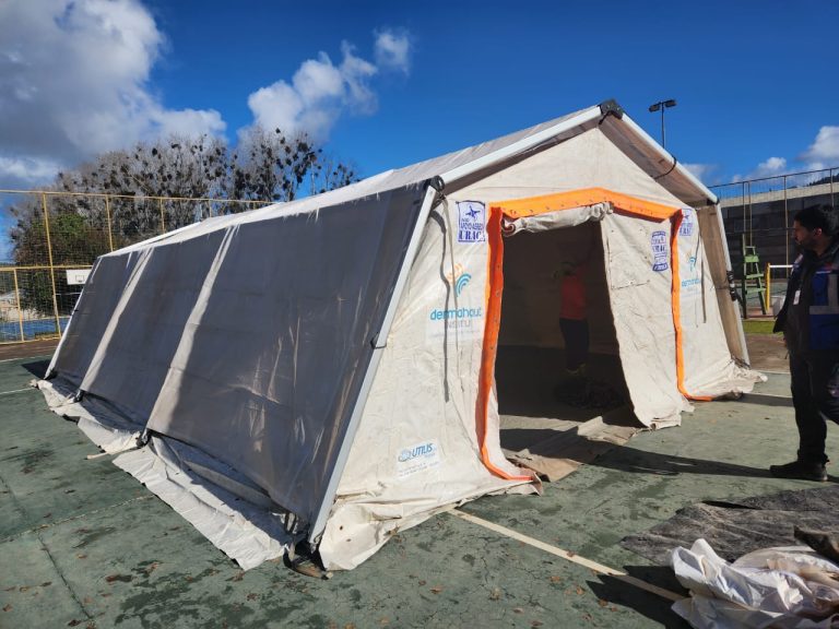 Instalan primer hospital de campaña para Licantén