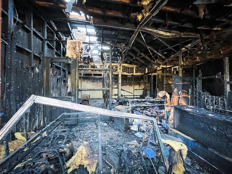 Investigan incendio que afectó a escuela en San Javier