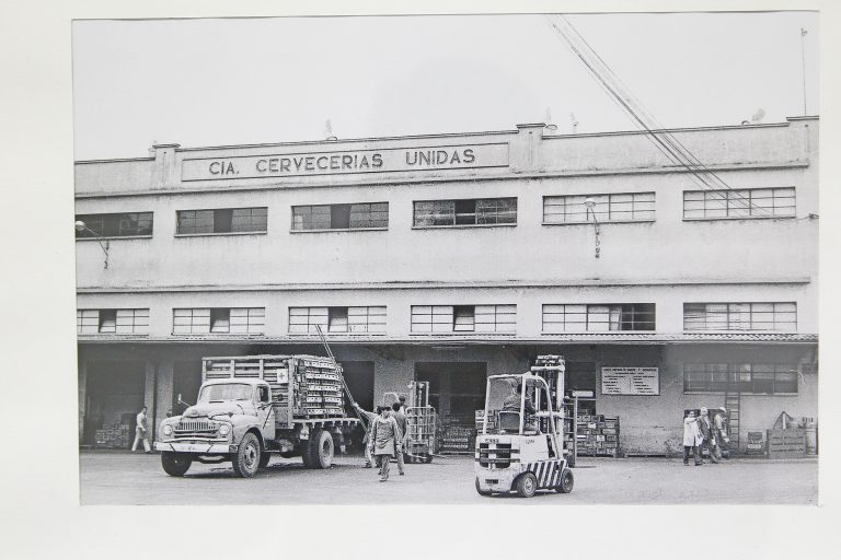 Fotógrafos proponen “viaje en imágenes” al Talca de antaño