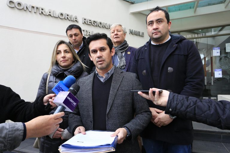 Consejeros entregan a la Contraloría más antecedentes del caso GORE-Urbanismo Social