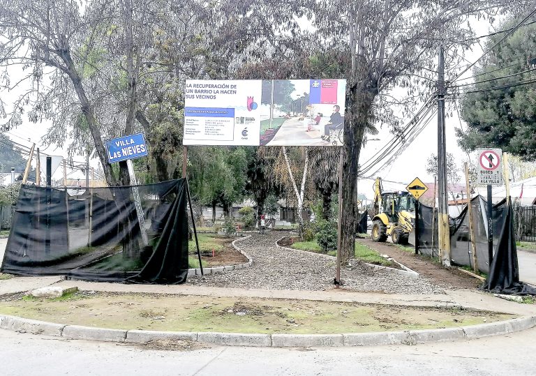 Vecinos de villas de Curicó esperan contar pronto con renovadas plazas
