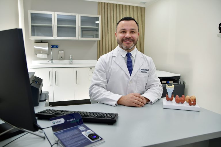 Los cambios hormonales que requiere una persona trans y el espacio que desde el mundo privado se abrió en la región