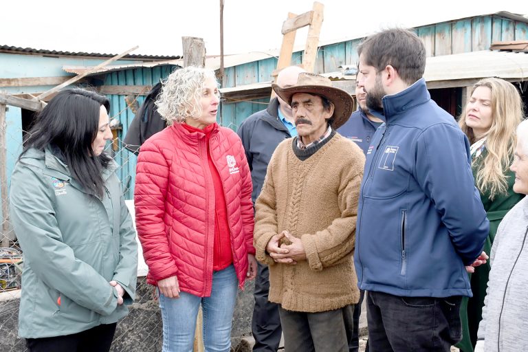 Alcaldesa de Molina indicó al Presidente Boric los puntos donde deben construirse defensas fluviales