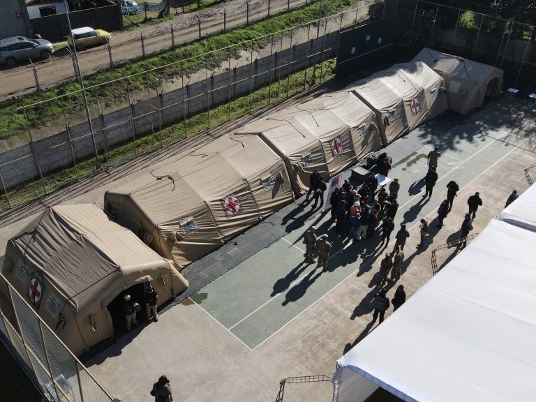 Hospital de campaña en Licantén aumenta su capacidad de atención