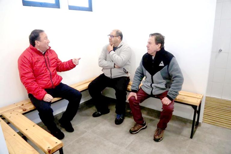 Clubes de fútbol amateur de Talca estrenan nuevas instalaciones