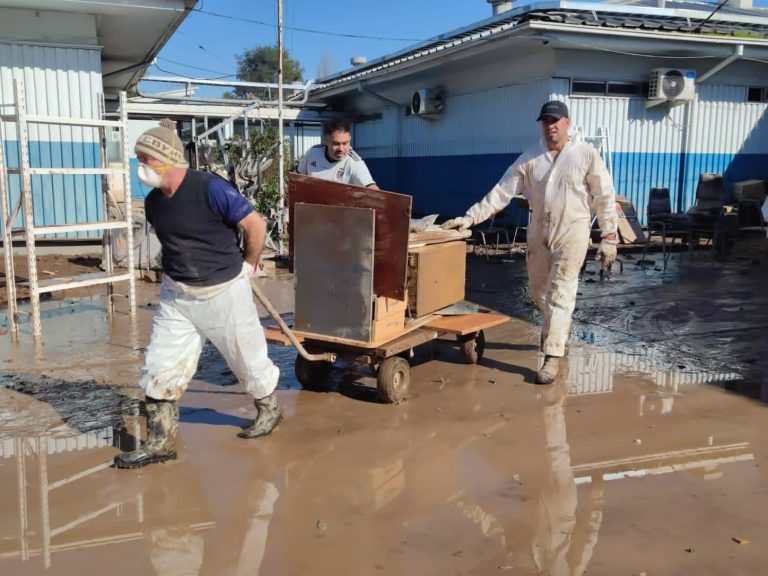 Héctor Quiero, director del Hospital de Licantén: “No podemos soportar otra inundación más”