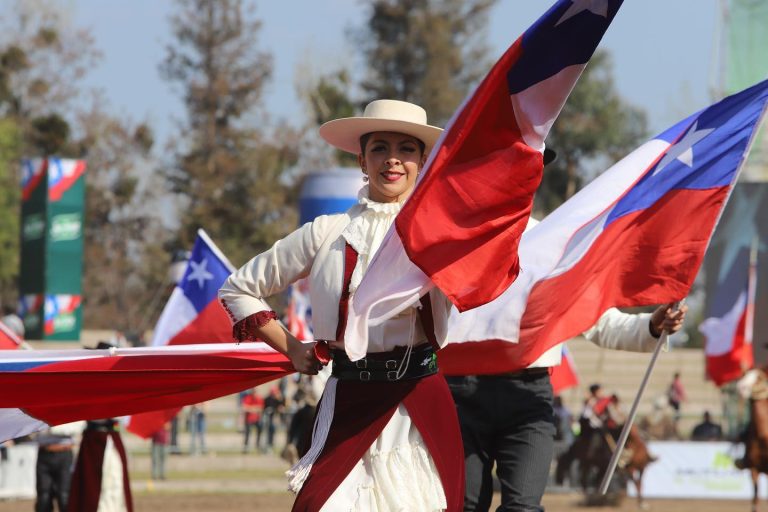 Anuncian nueva fecha para primera versión de “Chilenidad en Familia”