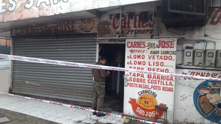 Incendio afectó a seis locales de la Felicur
