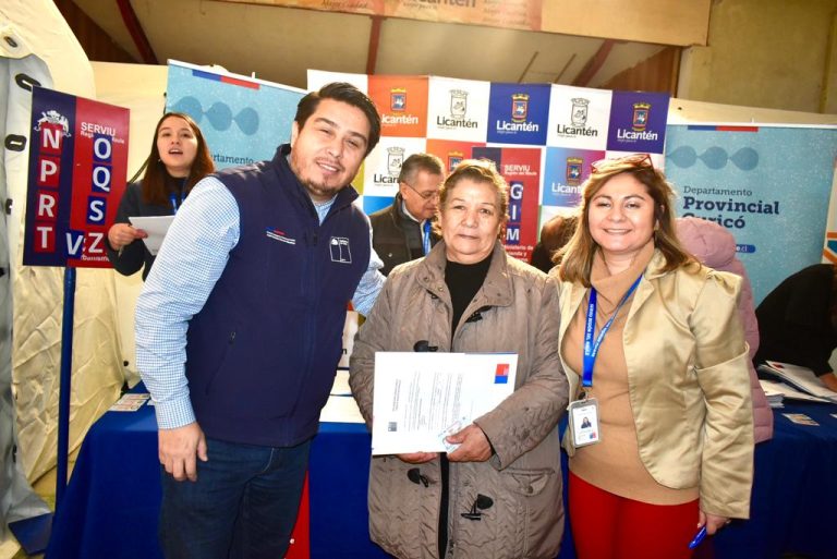 Concretan nueva entrega de tarjeta destinada para compra de materiales