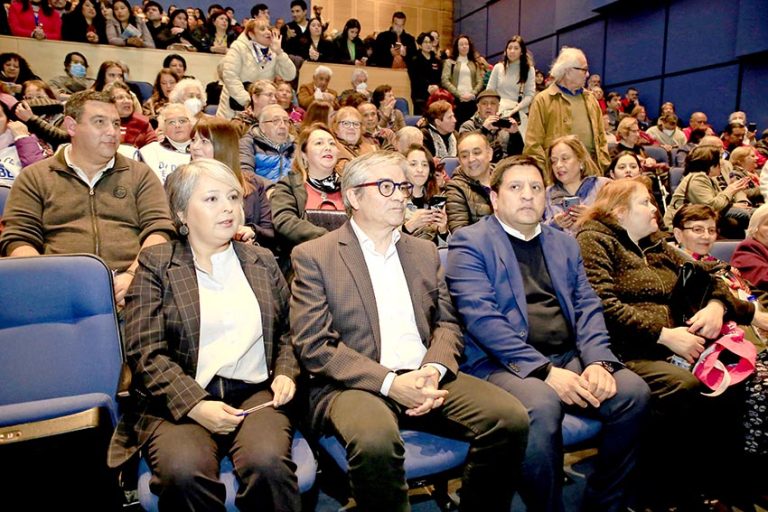 Ministros de Hacienda y Trabajo difunden detalles de la reforma de pensiones y pacto fiscal