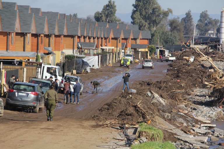 Senadora aborda las “medidas urgentes” a ejecutar a fin de brindar apoyo a vecinos de Parque Zapallar