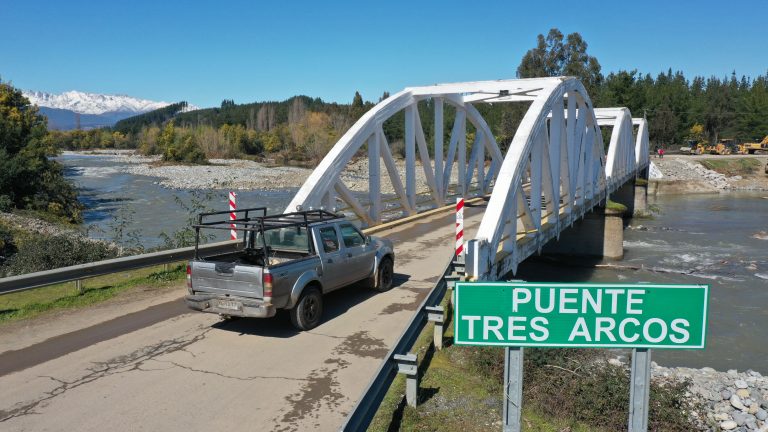 Puente Tres Arcos vuelve a quedar operativo para el tránsito de vehículos