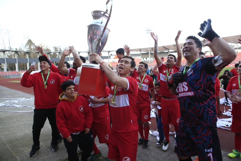 Curicó Unido Amateur logra el título regional en los lanzamientos penales