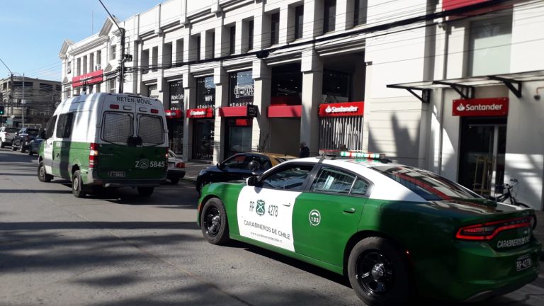 Violento asalto frustrado en entrada de sucursal bancaria