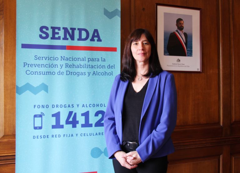 Directora nacional de Senda: “Debemos retrasar al máximo la edad de inicio del consumo de sustancias entre los estudiantes”