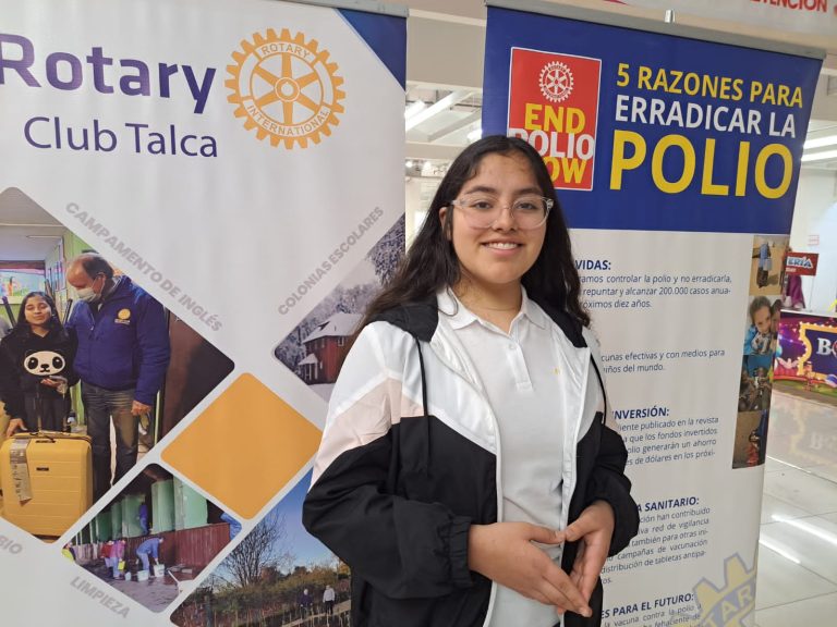 A Estados Unidos viajó alumna becada por Rotary Club Talca