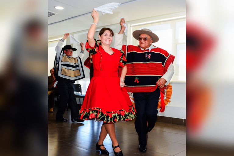 Gran entusiasmo por participar en Campeonato Comunal de Cueca del Adulto Mayor