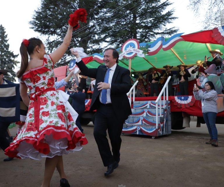 Talca ya vive extensa fiesta dieciochera en exrecinto Fital