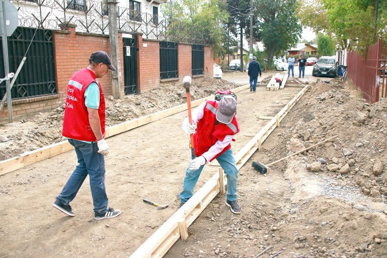 Salario mínimo registra nueva alza y sube a 460 mil pesos