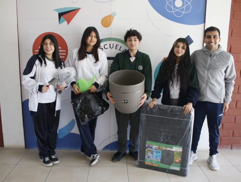 Liceo curicano gana premio por innovador proyecto educativo