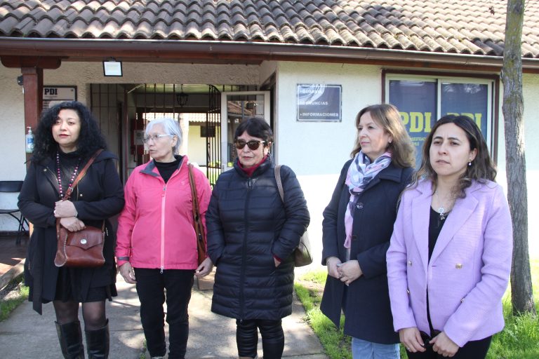 Vecinas exigen justicia tras envenenamiento de mascotas