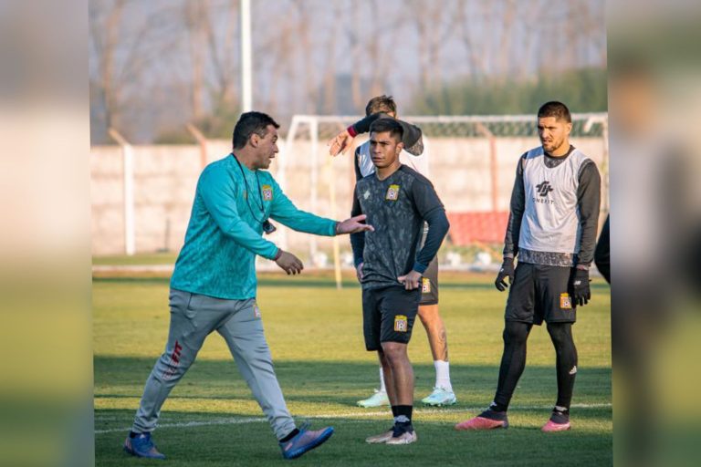 Tres partidos y luego un mes de para