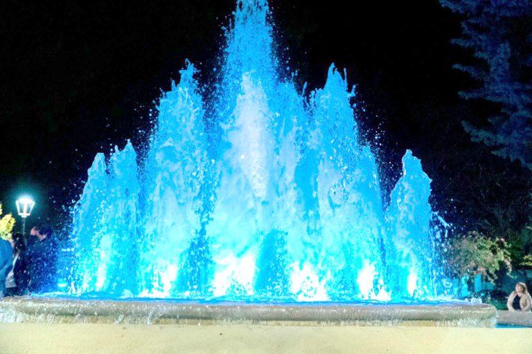 Plaza de Armas de Cauquenes recupera su emblemática pileta