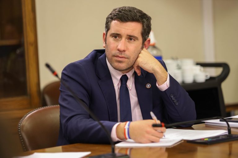 Solicitan hacer “todo lo posible” para “acelerar” la construcción de embalses de menor tamaño