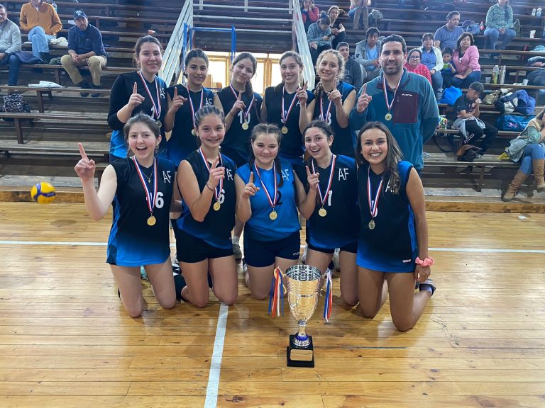 Alianza Francesa de Curicó celebró la “Copa de Oro” de la LIVB