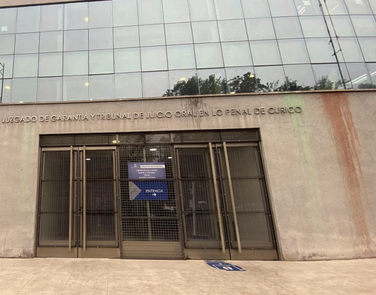 Condenado a siete años de cárcel por violar a su hija