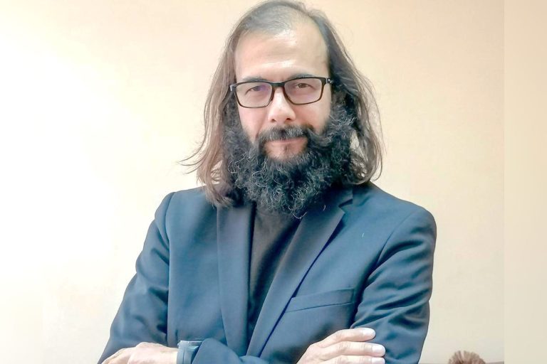 Geógrafo Marcelo Lagos dictó charla en el Instituto Santa Marta