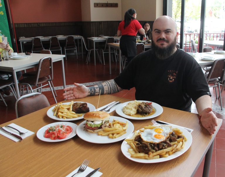 El sabor de la clásica plateada del Colo Colo ahora presente en Curicó