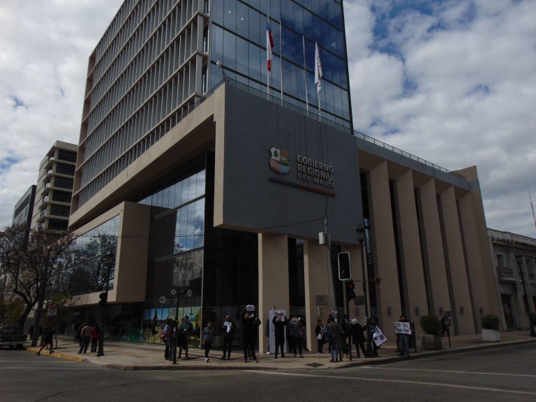 Trabajadores del Teatro Regional protestaron por demora de recursos