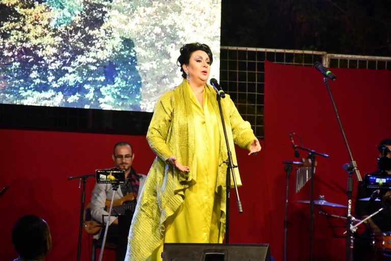 Con soprano Verónica Villarroel población Lo Valdivia celebró medio siglo de vida