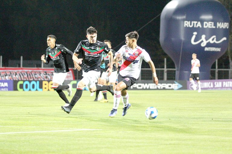 Curicó Unido visita mañana a Palestino