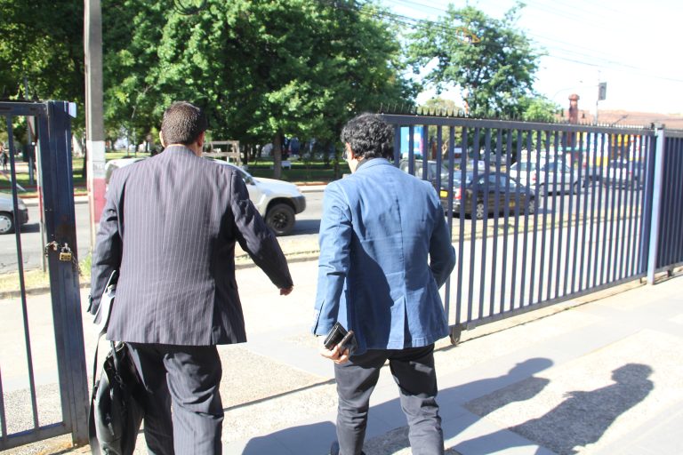 Salida alternativa para excandidato a concejal acusado de violencia intrafamiliar