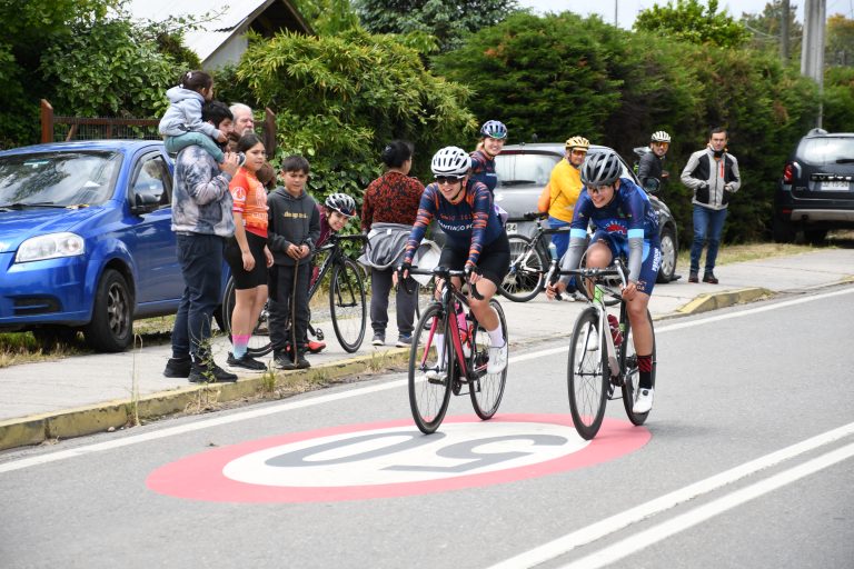 Más de 120 participantes dieron vida a Vuelta Femenina de Ciclismo de Molina