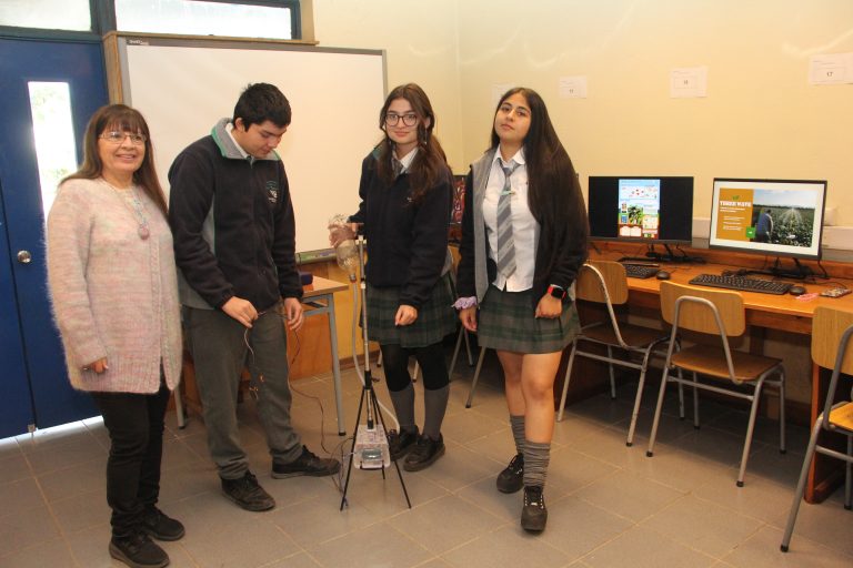 Estudiantes destacan en concursos con sus novedosos proyectos