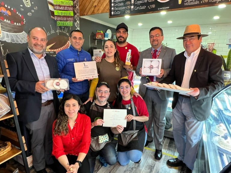 “Cafuné Postrería” ganó la primera edición de concurso a la Mejor Torta Curicana