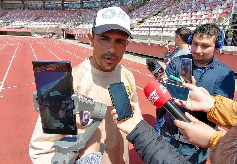 Miguel Riffo: “Lo principal es ganar, vamos con esa mentalidad”