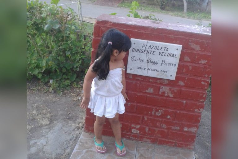 Concretan mejoramiento de plaza Carlos Raggi Cabello