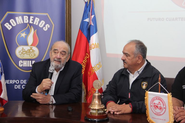 Empresario dona terreno para nueva compañía de Bomberos